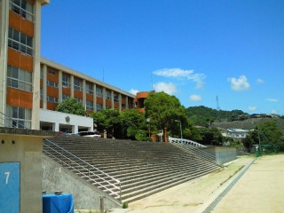 学校の風景 和歌山市立 有功中学校