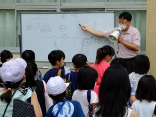 川永地区の地名についてなどのお話を聞きました。神奈備(かんなび)と昔は呼ばれたそうです。